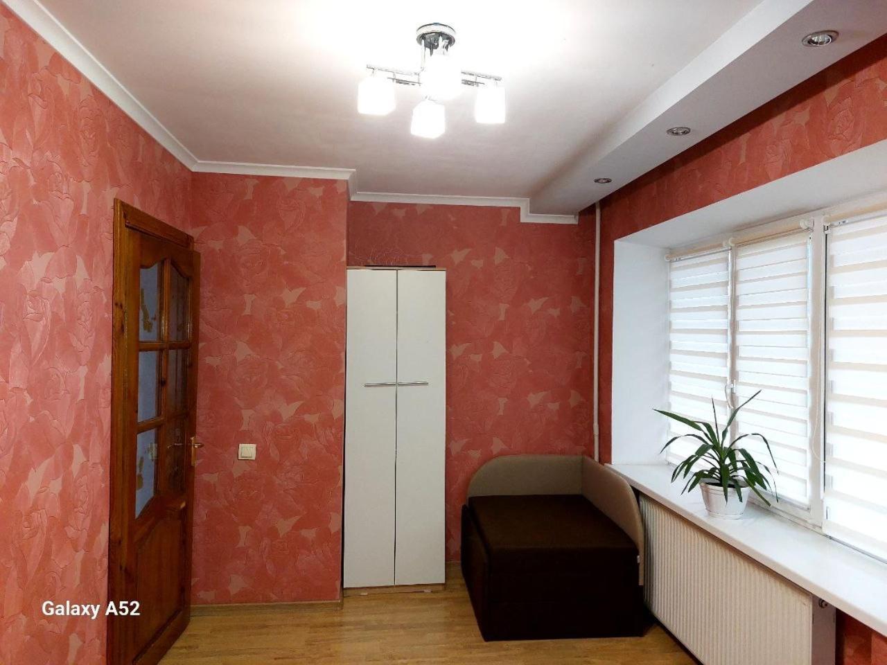 Подобова Оренда Двокімнатної Квартири Старичі Exterior photo